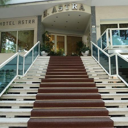 Hotel Astra Milano Marittima Eksteriør billede