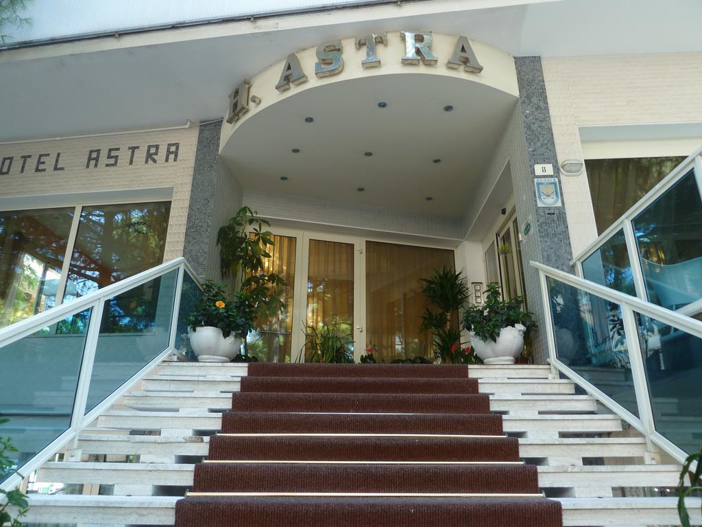 Hotel Astra Milano Marittima Eksteriør billede