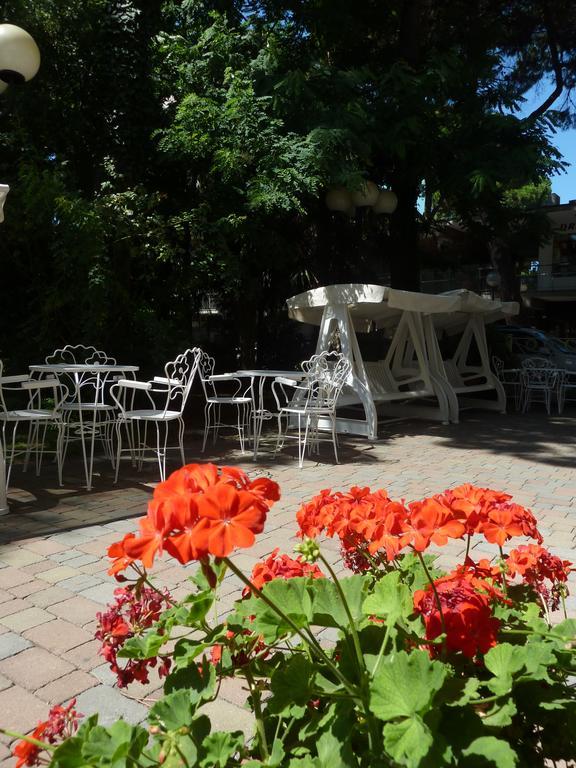 Hotel Astra Milano Marittima Eksteriør billede
