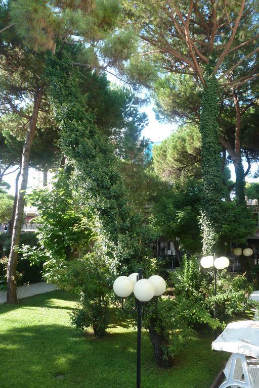 Hotel Astra Milano Marittima Eksteriør billede