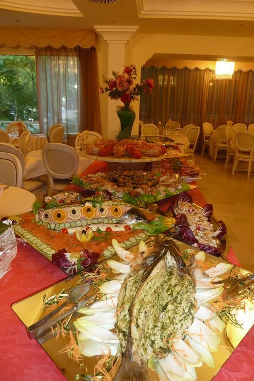 Hotel Astra Milano Marittima Eksteriør billede